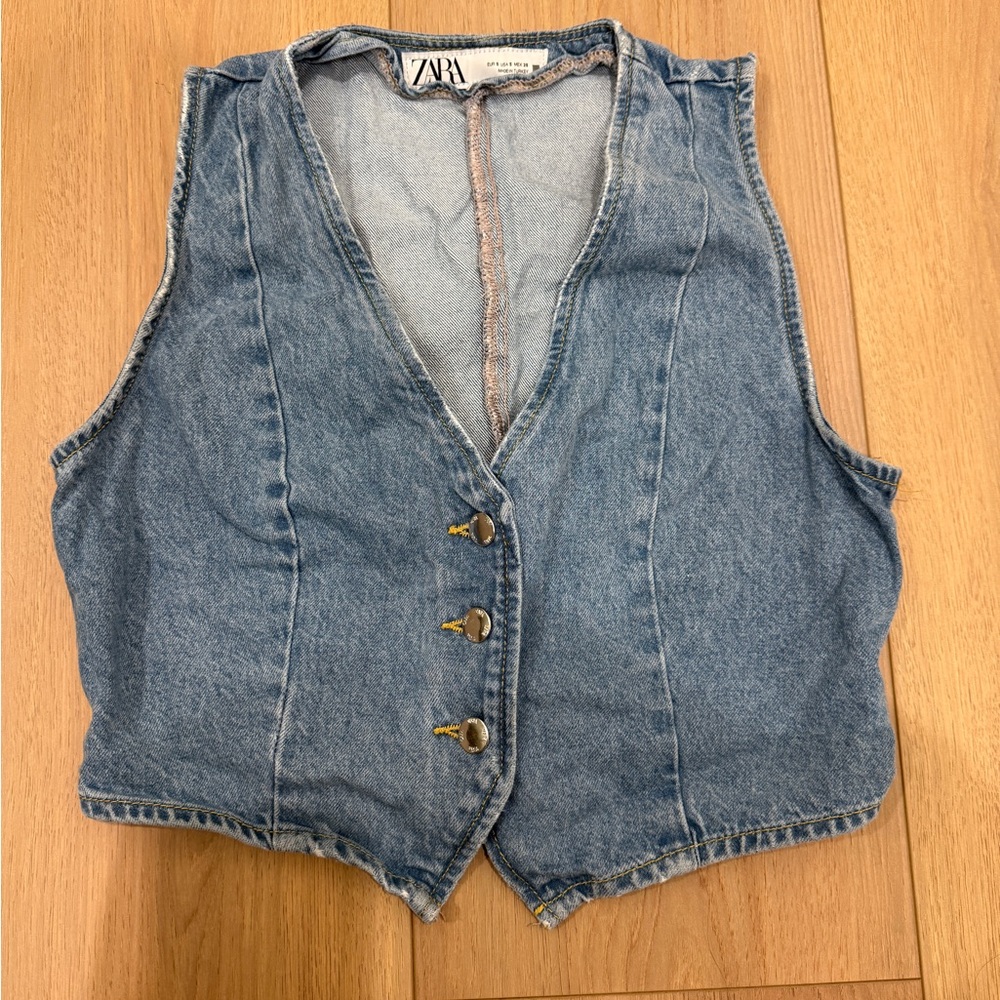 Zara Light Blue Denim Buttoned Vest